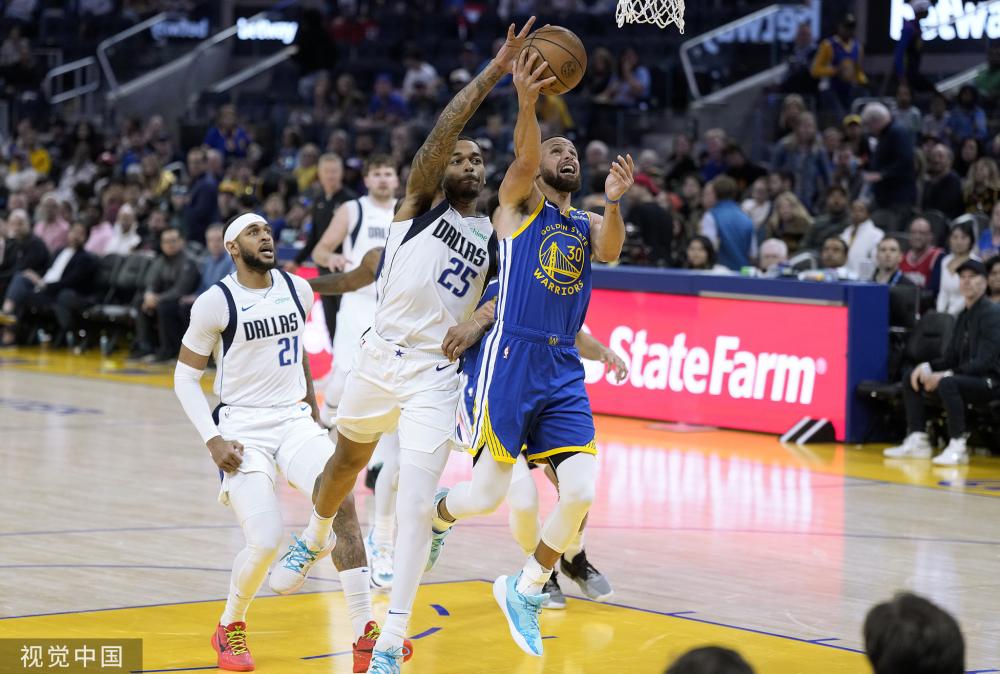 防线陷入混 防线陷入混