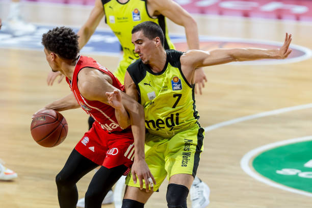 在当今激烈 在当今激烈