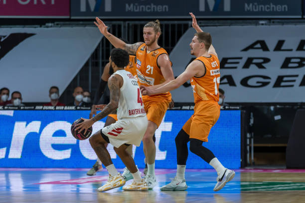 并非首次出 并非首次出